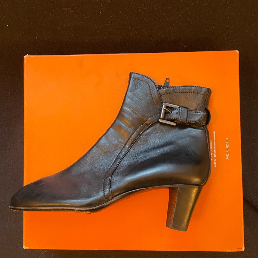 Attilio Giusti Leombruni ankle boots